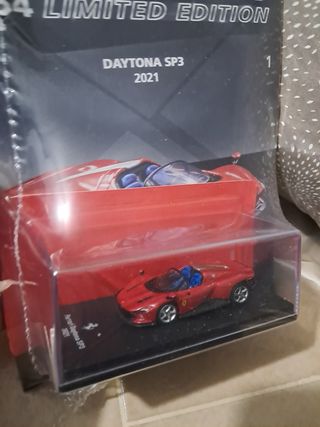 Ferrari gt limited edition 1:64