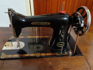 Máquina de coser antigua.