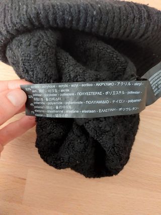 Berretto nero da donna Zara