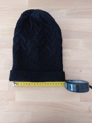 Berretto nero da donna Zara