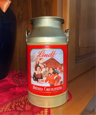 Latta vintage Lindt