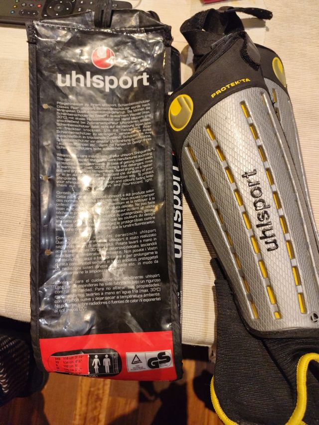 Espinilleras uhlsport