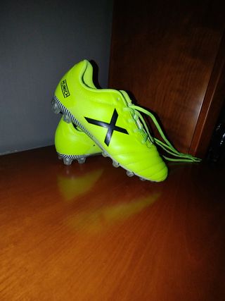 Botas de Fútbol T. 37