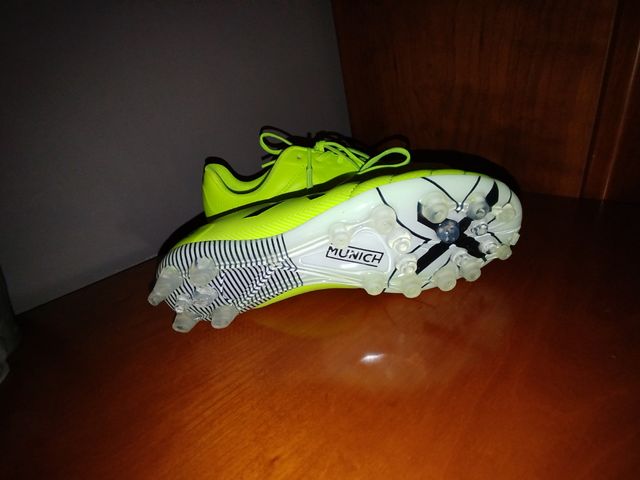 Botas de Fútbol T. 37