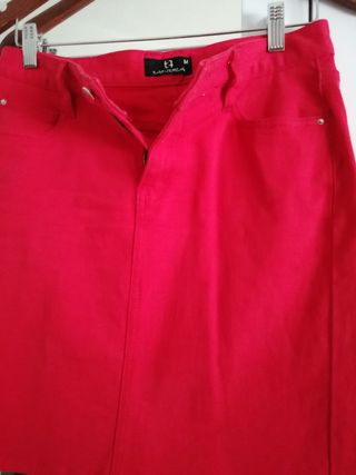 Falda jeans roja. Verano Nueva