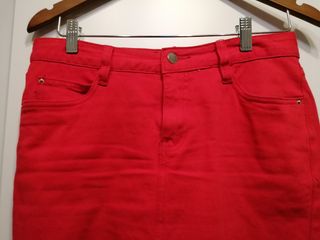 Falda jeans roja. Verano Nueva