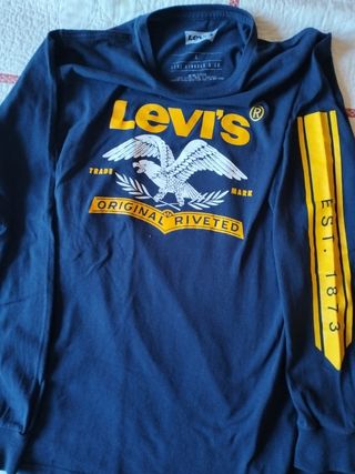 LOTE/1,2..CAMISET. HOLLISTER. LEVIS.