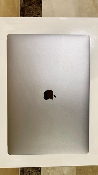 MACBOOK PRO 16”  i7