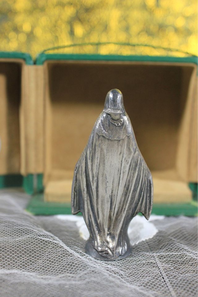 Capilla Portátil Virgen Milagrosa, Pequeña Capilla