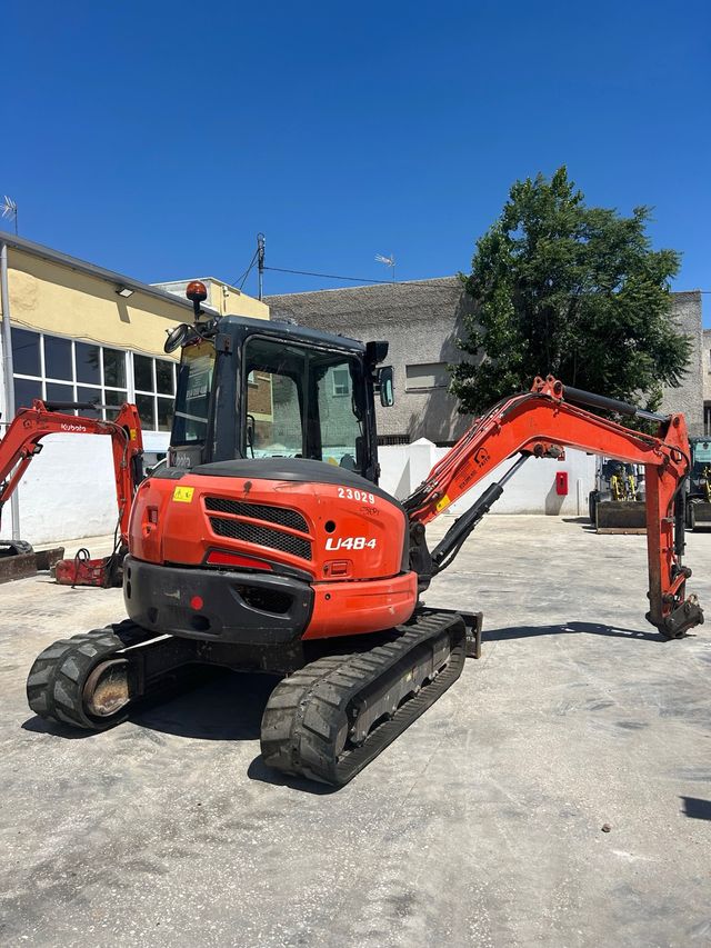 Excavadora kubota U48