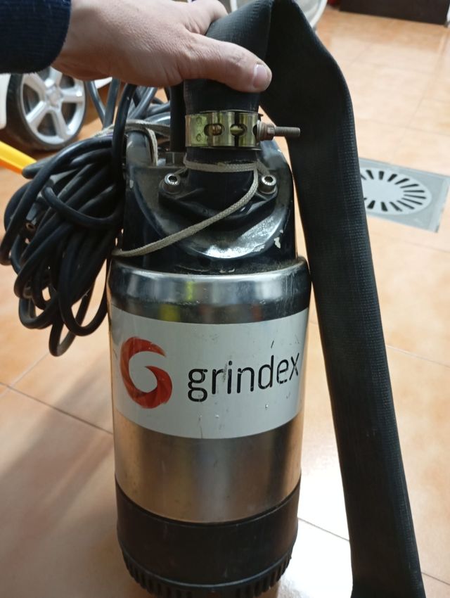 Bomba de agua grindex 