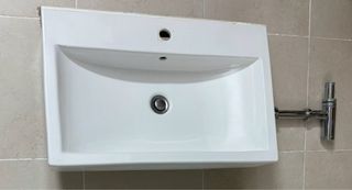 Lavabo blanco suspender o apoyar