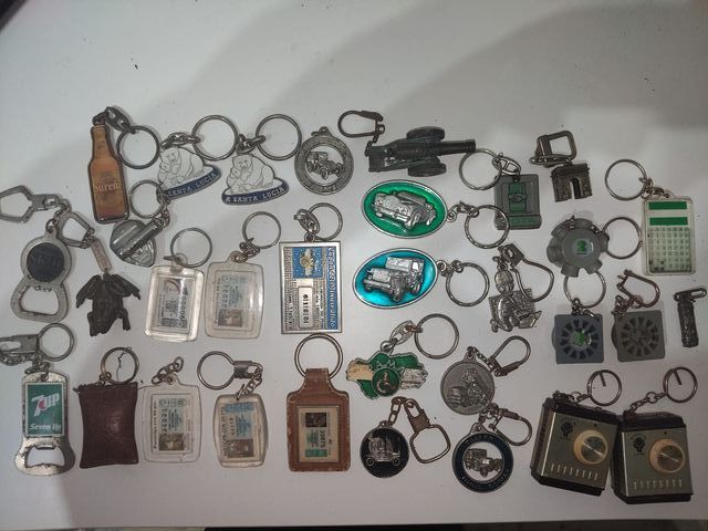 Coleção de 253 porta-chaves