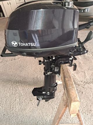 Neumática COBRA 2,49m + Motor TOHATSU 5CV 