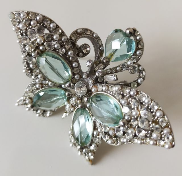 Espectacular broche mariposa José Maria Barrera