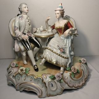 FIGURA DE PORCELANA 24CM