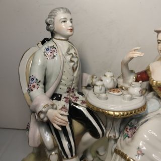 FIGURA DE PORCELANA 24CM