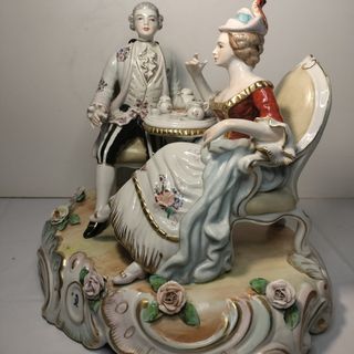 FIGURA DE PORCELANA 24CM