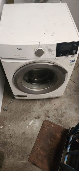 Lavadora AEG nueve kilos