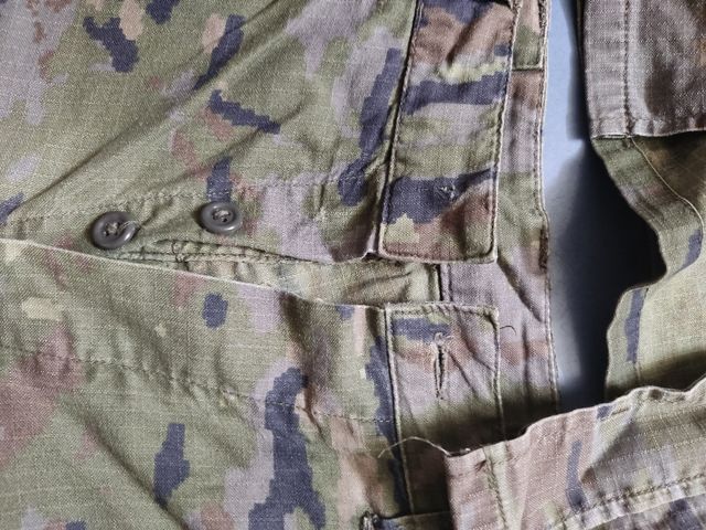 Traje militar mimeta pizselado 1L