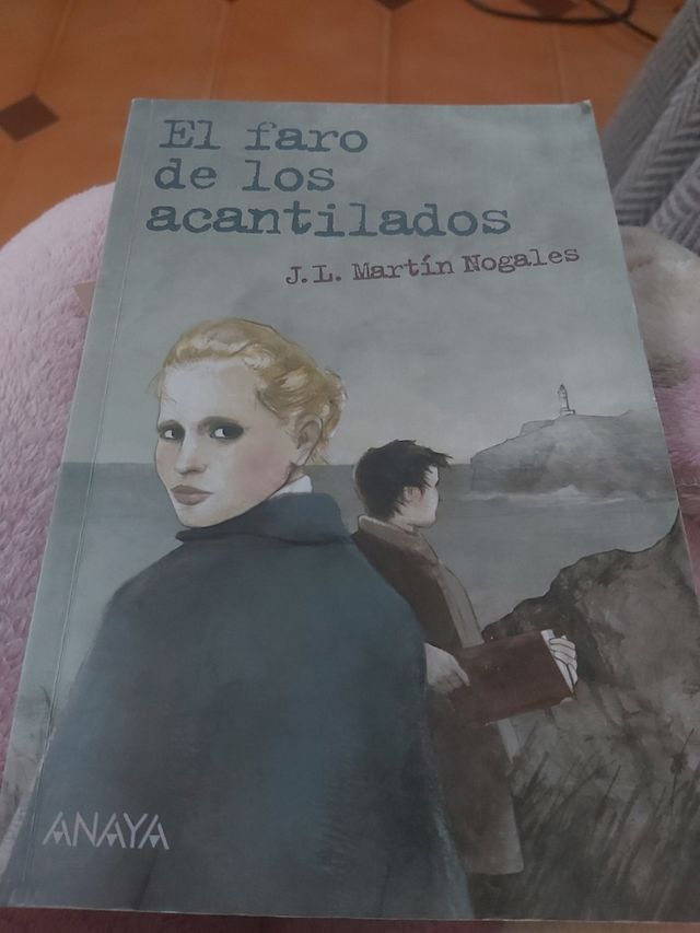 El faro de los acantilados (Spanish Edition)