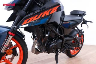 RENTING KTM 125 DUKE