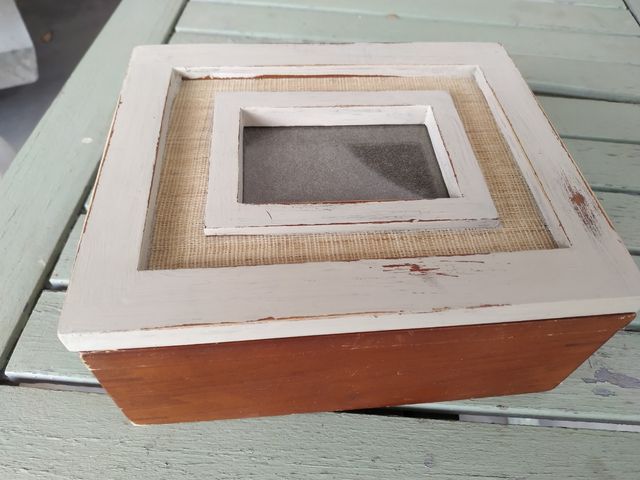 Scatola in legno e vimini