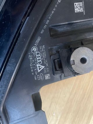 Faro derecho audi A1