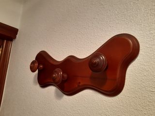 Percha madera maciza 