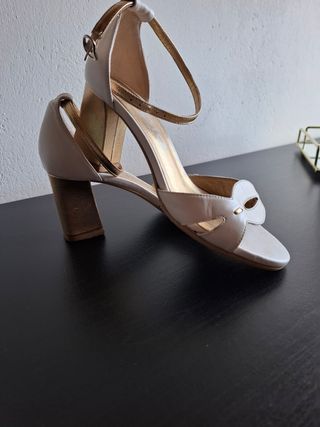 Sandalia blanca novia