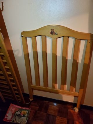 Cuna madera y colchón