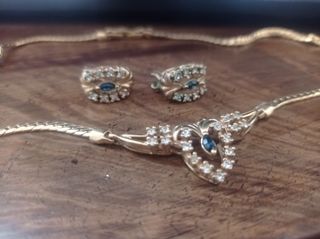 Conjunto clásico cadena y pendientes 