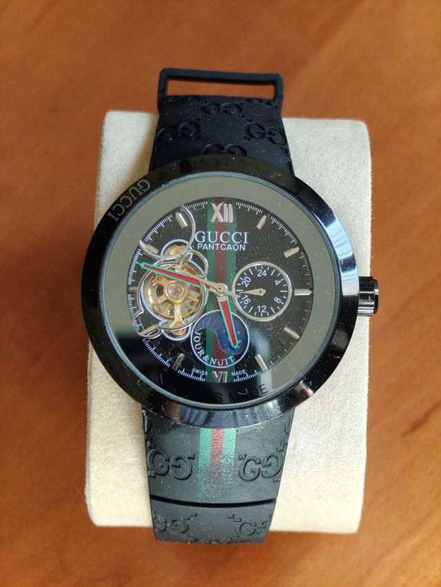 RELOJ NEGRO DE MARCA - NO FUNCIONA
