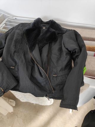 CHAQUETA CUELLO FORRADO