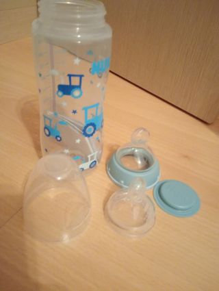 2 Biberones Nuk nuevos+2 tetinas.