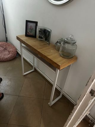 Consola de madera y hierro
