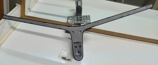 Pie o soporte televisor Hisense H55U7B