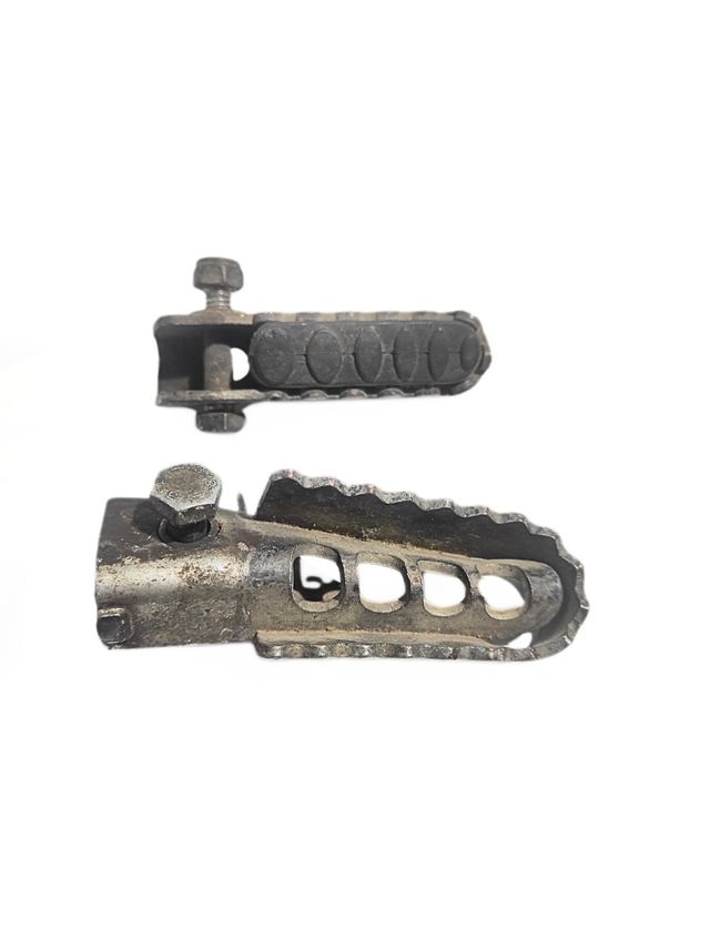 REPOSAPIÉS DERBI SENDA DELANTEROS Y TRASEROS