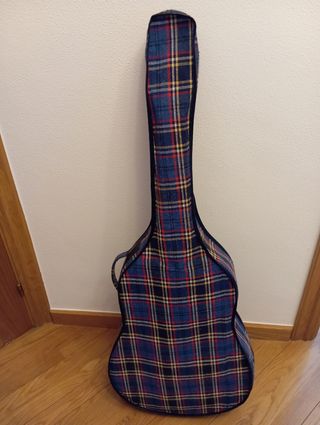 Guitarra clásica Alhambra