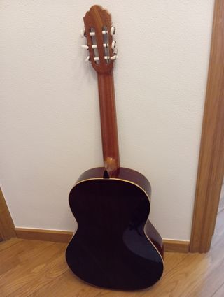 Guitarra clásica Alhambra