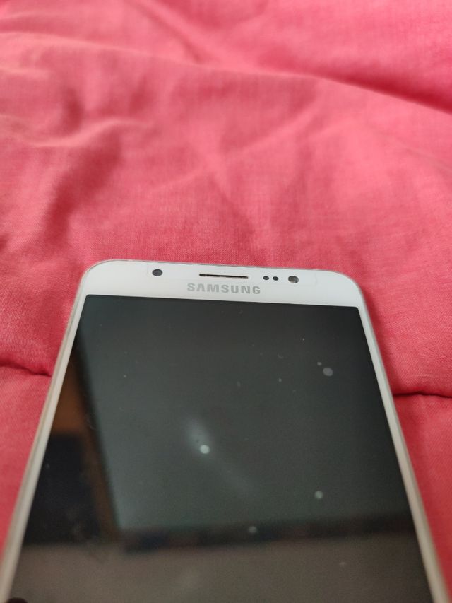 Samsung J7 (2016)
