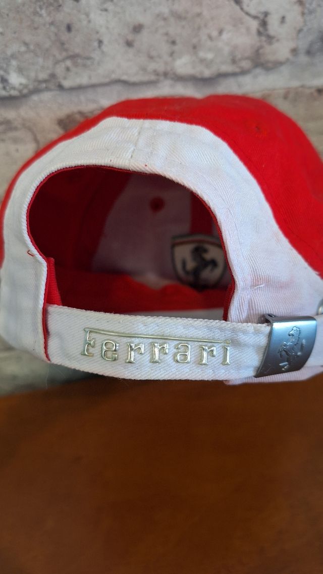 Gorra Ferrari