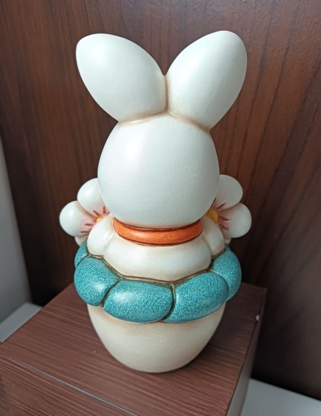 Coniglietto fra i fiori Thun