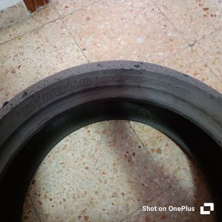 Neumaticos moto circuito slick