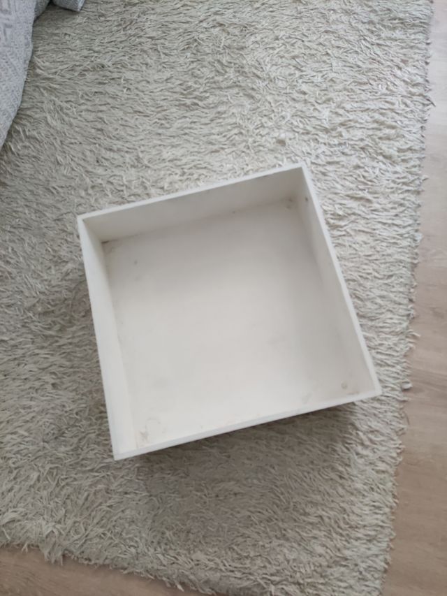 Cajón bajo cama con ruedas