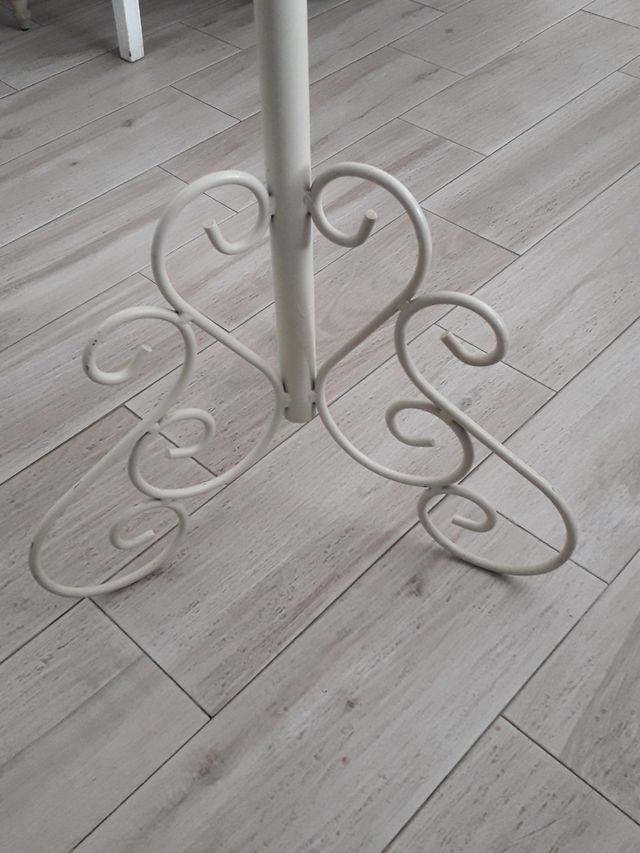 Perchero forja artistica