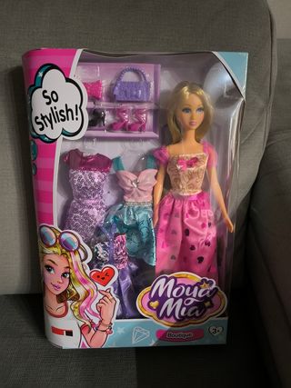 Muñeca tipo Barbie