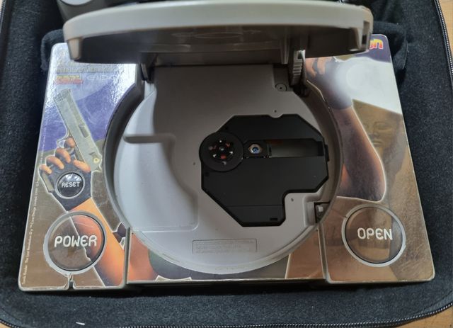 Consola ps1 con tomb Raider