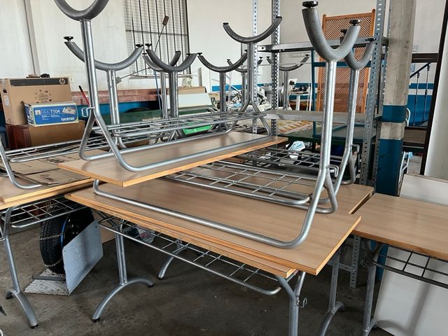 Mesa media para oficina