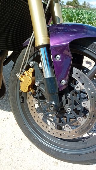Motocicleta triumph street triple 675